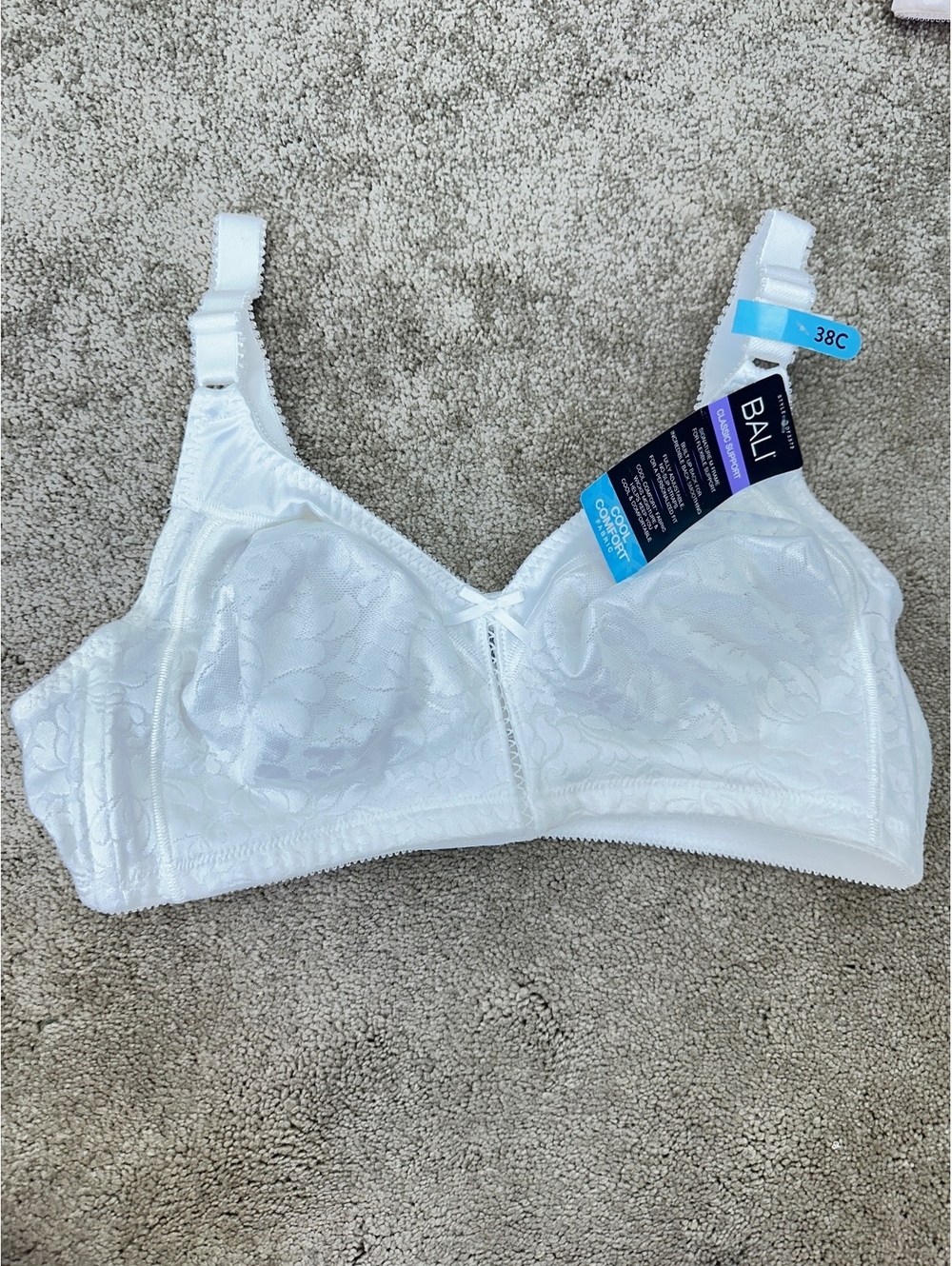 Four New Bali Bras 38C Wire Free Adjustable Strap Hook & Eye Back Cool Comfort - Picture 4 of 15